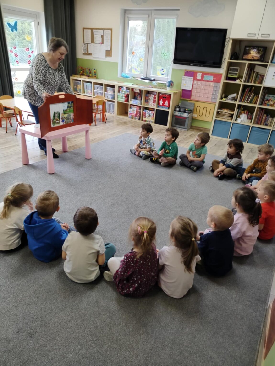 Zajęcia z Panią Jolą z biblioteki