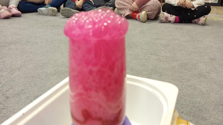 jak powstają wulkany?