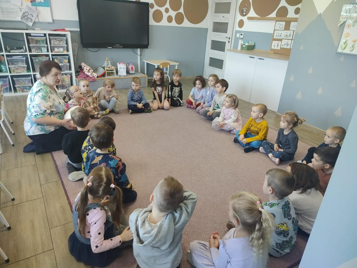 Zajęcia z Panią Jolą z Biblioteki