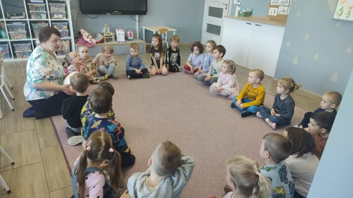 Zajęcia z Panią Jolą z Biblioteki
